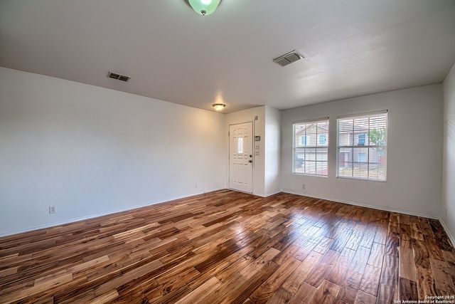 6102 Kingston, San Antonio, TX 78249