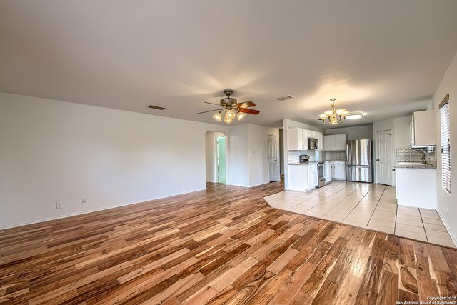 6102 Kingston, San Antonio, TX 78249