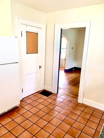 246 Linden Avenue, Southgate, KY 41071