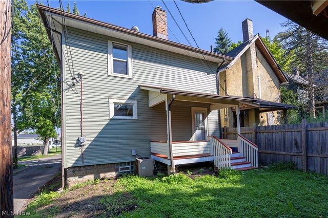 121 Chestnut Avenue NE, Massillon, OH 44646