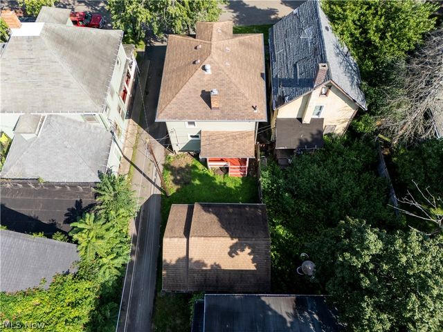 121 Chestnut Avenue NE, Massillon, OH 44646