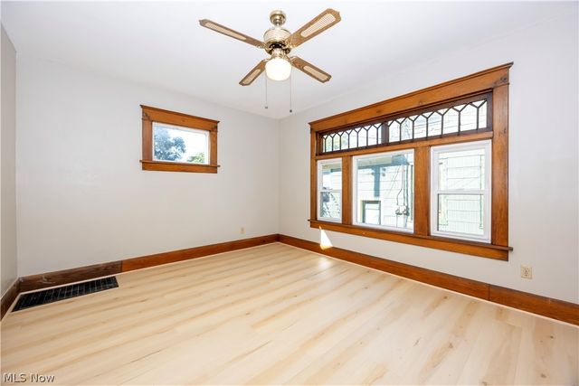 121 Chestnut Avenue NE, Massillon, OH 44646