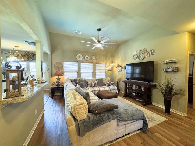 2006 Maxwell Court, Aubrey, TX 76227