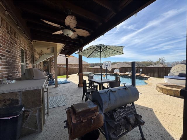 2006 Maxwell Court, Aubrey, TX 76227