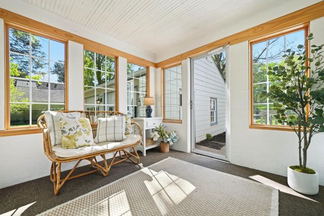 11209 Ridgemount Avenue W, Hopkins, MN 55305