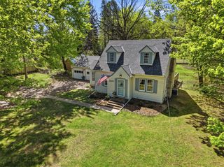 11209 Ridgemount Avenue W, Hopkins, MN 55305