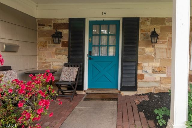 14 Buttonwood Dr, Franklin Twp., NJ 08873