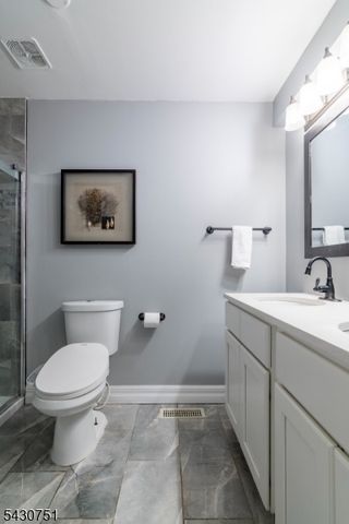 14 Buttonwood Dr, Franklin Twp., NJ 08873