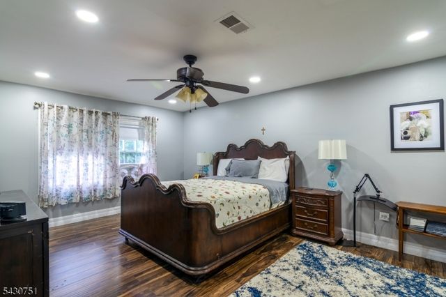 14 Buttonwood Dr, Franklin Twp., NJ 08873