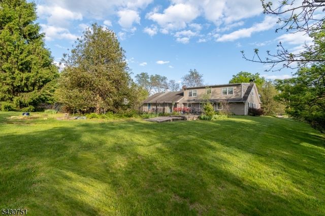 14 Buttonwood Dr, Franklin Twp., NJ 08873
