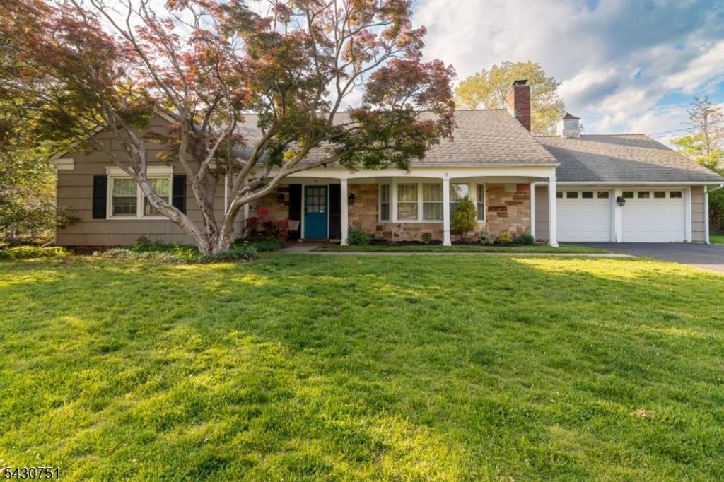 14 Buttonwood Dr, Franklin Twp., NJ 08873