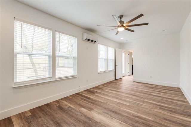 1021 E 45th ST, Austin, TX 78751