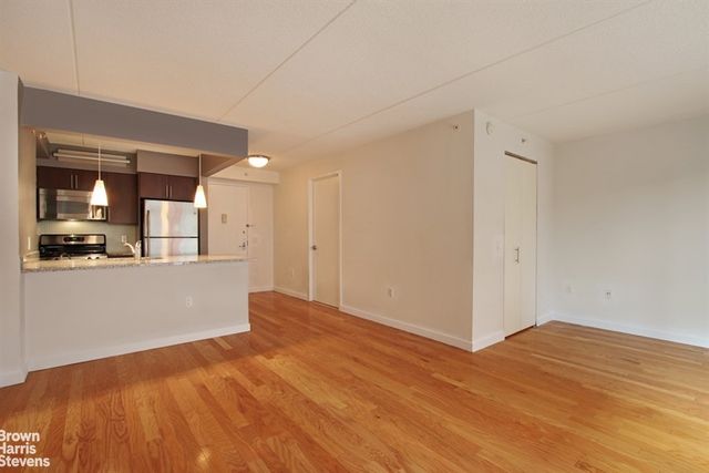 555 W 23rd St Apt N5C, New York City, NY 10011