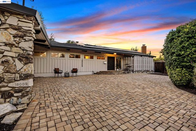 18009 Laird Ct, Castro Valley, CA 94546