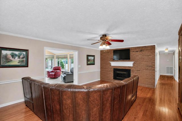 1862 James Dr, Murfreesboro, TN 37129