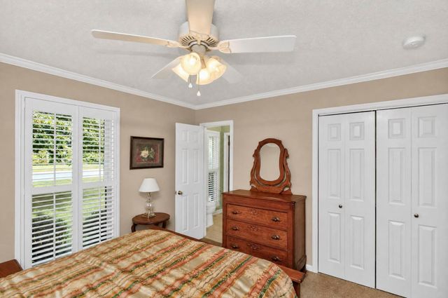 1862 James Dr, Murfreesboro, TN 37129