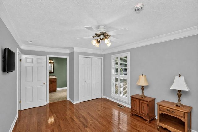 1862 James Dr, Murfreesboro, TN 37129