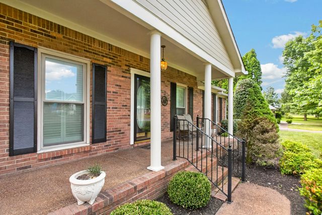1862 James Dr, Murfreesboro, TN 37129