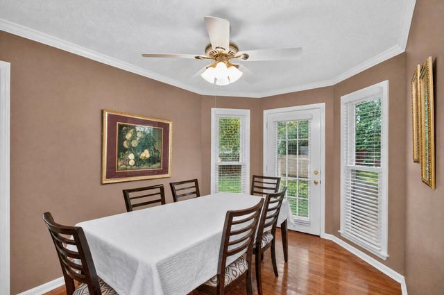 1862 James Dr, Murfreesboro, TN 37129