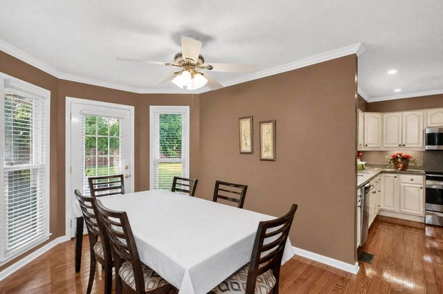 1862 James Dr, Murfreesboro, TN 37129