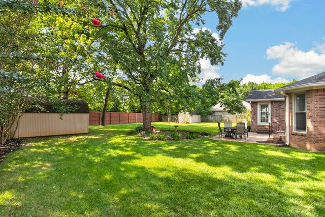 1862 James Dr, Murfreesboro, TN 37129
