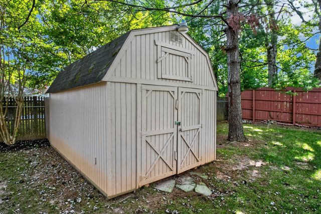 1862 James Dr, Murfreesboro, TN 37129