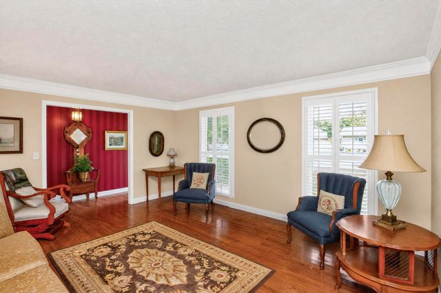 1862 James Dr, Murfreesboro, TN 37129