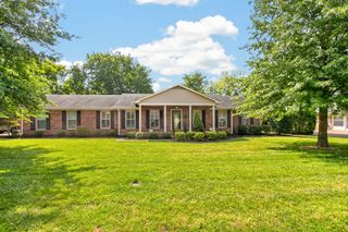 1862 James Dr, Murfreesboro, TN 37129