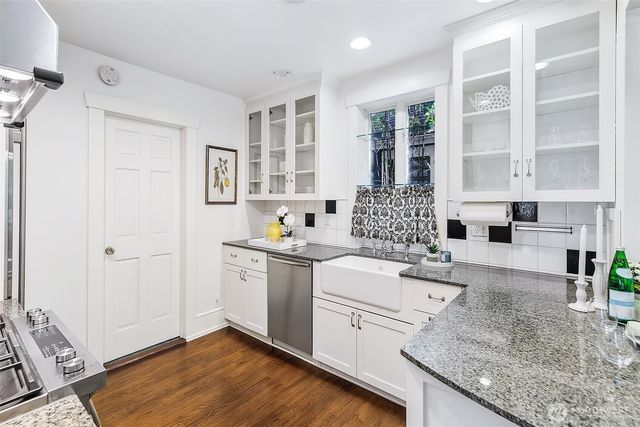 2127 Boyer Avenue E, Seattle, WA 98112