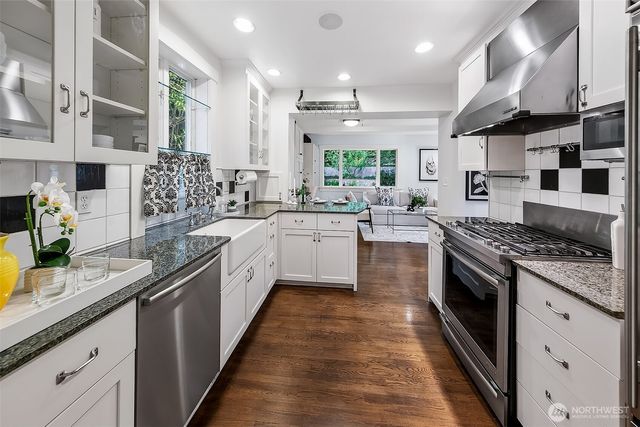 2127 Boyer Avenue E, Seattle, WA 98112