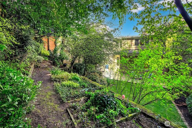 2127 Boyer Avenue E, Seattle, WA 98112