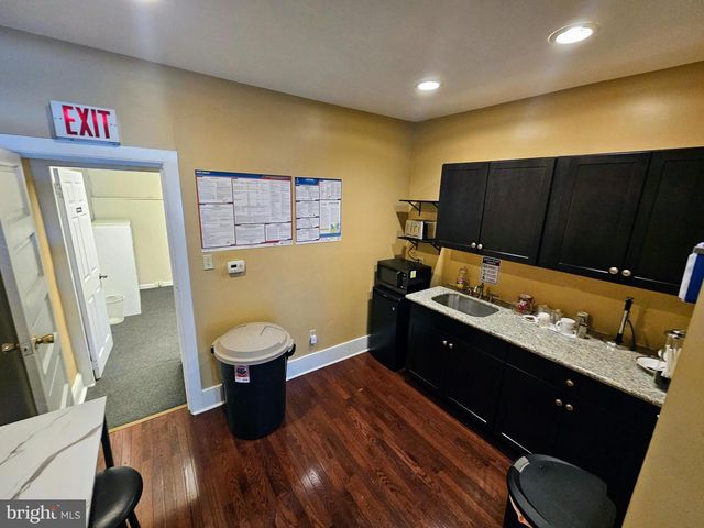 304 W STATE ST, Trenton, NJ 08618