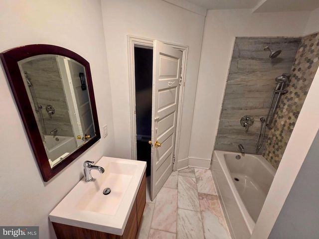 304 W STATE ST, Trenton, NJ 08618