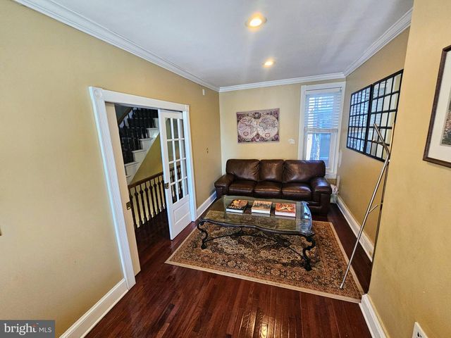 304 W STATE ST, Trenton, NJ 08618