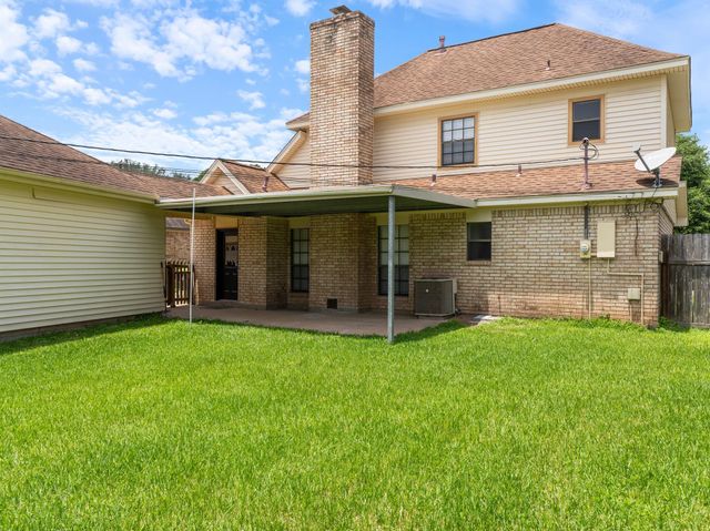 3002 El Camino Street, Bay City, TX 77414