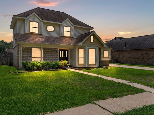 3002 El Camino Street, Bay City, TX 77414