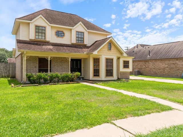3002 El Camino Street, Bay City, TX 77414