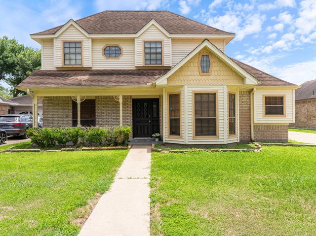 3002 El Camino Street, Bay City, TX 77414