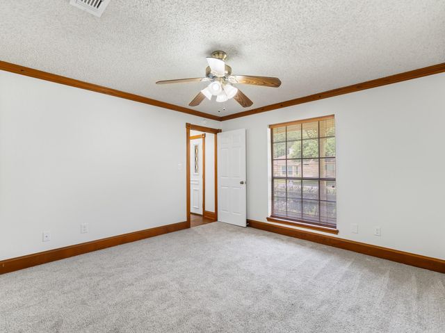 3002 El Camino Street, Bay City, TX 77414