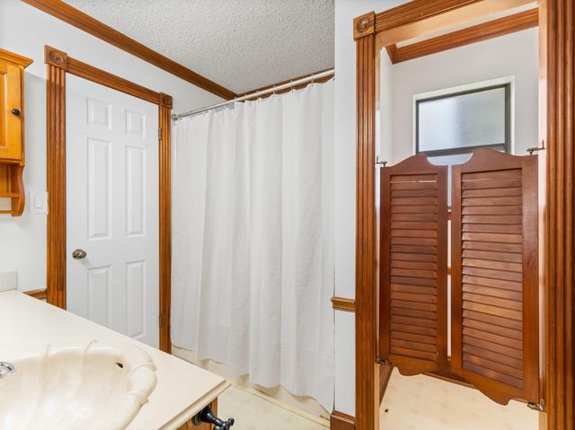 3002 El Camino Street, Bay City, TX 77414