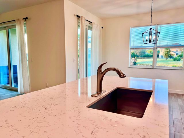 5940 Manzanita Way, Vero Beach, FL 32967