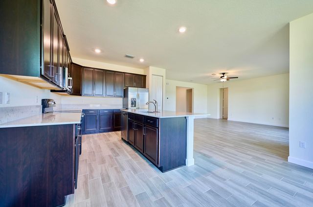 5940 Manzanita Way, Vero Beach, FL 32967