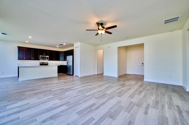 5940 Manzanita Way, Vero Beach, FL 32967