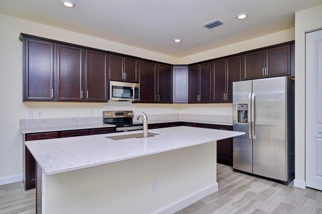 5940 Manzanita Way, Vero Beach, FL 32967