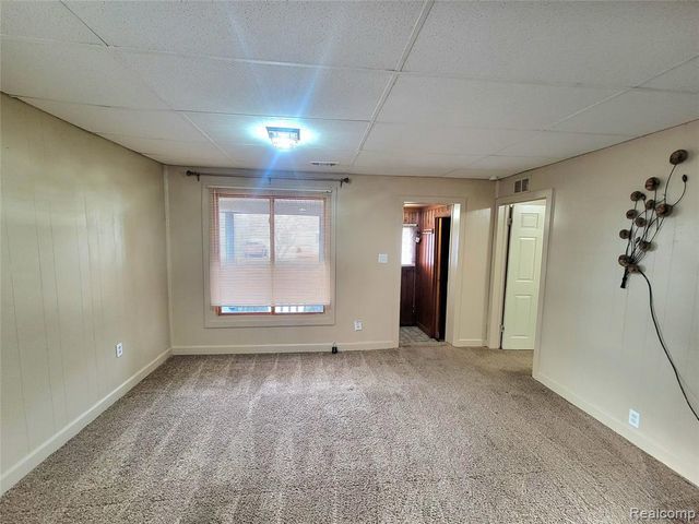 8238 Chalmers Avenue, Warren, MI 48089