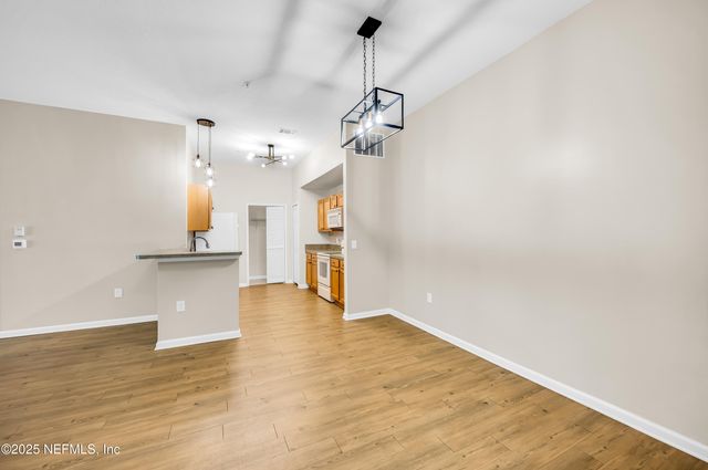 7920 MERRILL Road 1004, Jacksonville, FL 32277