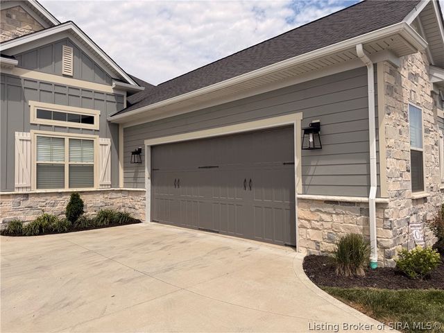 1861 Augusta Boulevard, Henryville, IN 47126