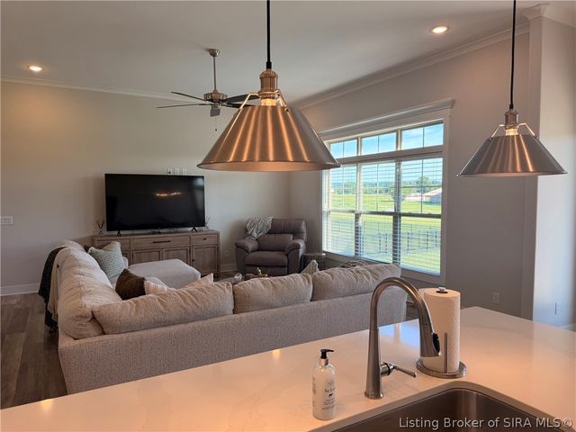 1861 Augusta Boulevard, Henryville, IN 47126