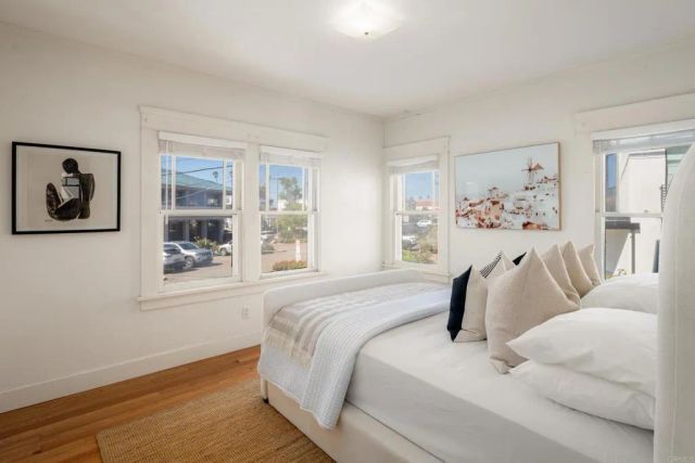 1138 Virginia Way, La Jolla, CA 92037