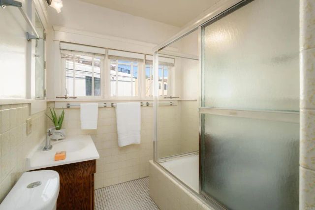 1138 Virginia Way, La Jolla, CA 92037